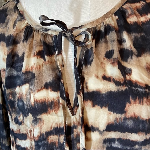 Willi Smith women’s animal print blouse in size medium - Picture 6 of 11